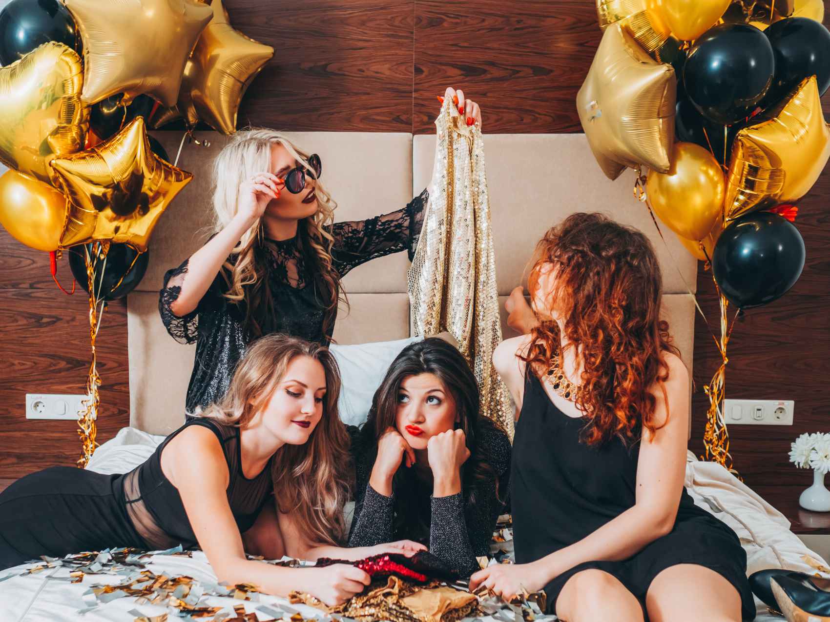 who should you invite to a bachelorette party?