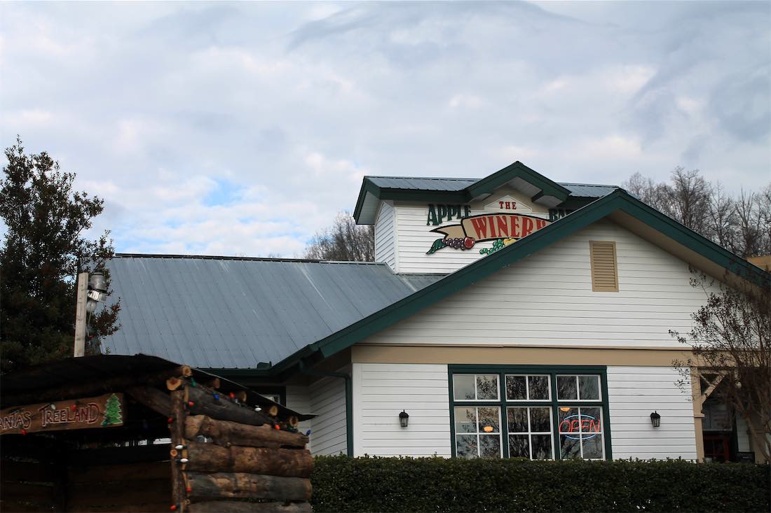 Pigeon Forge Apple Barn Winery